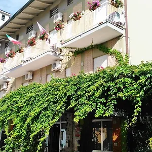 Simon Hotel