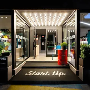 Hotel Up, Rimini